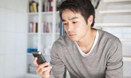 Chết điếng vì 'đoạn phim' trong điện thoại của bạn thân