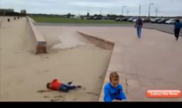 Những pha tai nạn 'khó đỡ' nhất