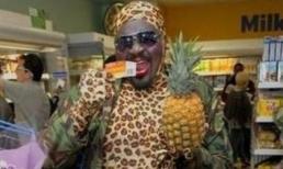 Đi siêu thị là phải... 'dị'