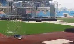 Sao Hàn hát 'Yêu lại từ đầu' của Khắc Việt ở Music Bank in Hanoi