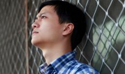 Phát hiện bí mật quá khứ của vợ trong chiếc túi xách đẫm nước mưa