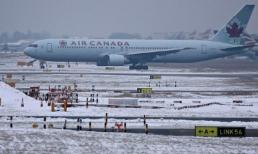 Máy bay đâm cột điện cao thế, 25 người bị thương 