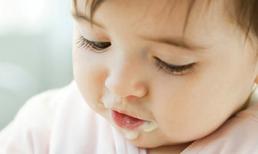 Chọn thức ăn chuẩn cho bé theo từng tháng tuổi