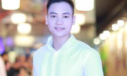 Duy Khoa bảnh bao lên chức ông chủ nhà hàng