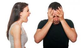 Tôi trở nên lãnh cảm chỉ vì vợ ghen tuông