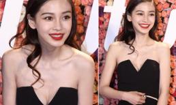 Angela Baby khoe vòng một lấp ló với jumpsuit 'trễ nải'