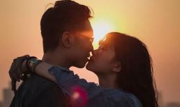Chuyện tình của đôi 9X hôn nhau trên các phố Hà Nội