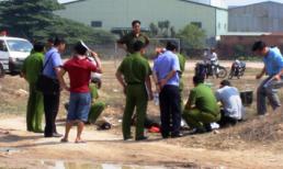 Thi thể thanh niên với nhiều vết đâm, nằm gục bên đường