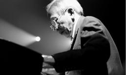 Nhạc sĩ Nguyễn Ánh 9 ra Hà Nội làm 'liveshow trong mơ'