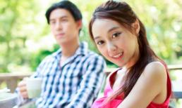 Hoảng vì bạn gái 'cuồng yêu'