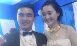 Cô dâu chú rể đeo vàng kín cổ trong lễ cưới