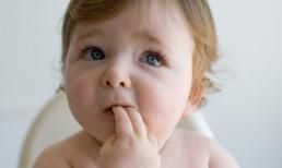 Bí quyết 'cai nghiện' tật cắn móng tay cho trẻ