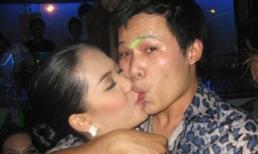 Lộ ảnh cũ Ngọc Trinh hôn Khắc Tiệp 'ngấu nghiến'