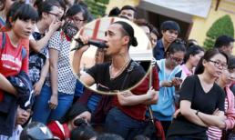 Phạm Anh Khoa bị ‘bao vây’ giữa tiết trời 38 độ