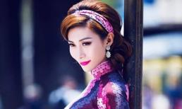 Mẫu chuyển giới Lan Phương đẹp nền nã trong tà áo dài