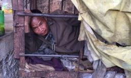 Người đàn ông bị xích cổ, nhốt trong lồng sắt 11 năm