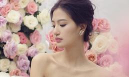 Mỹ Linh khoe vẻ đẹp mong manh, trong trẻo