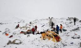 5 người Việt mắc kẹt trên núi cao ở Nepal