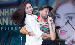 Ninh Dương Lan Ngọc cười tít mắt bên trai Tây