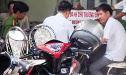 Thanh niên 23 tuổi treo cổ trước cửa nhà tắm 