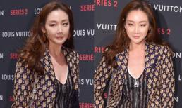 Choi Ji Woo lại lộ mặt đơ như tượng sáp