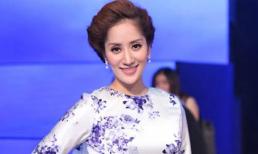 Ngắm BST váy bầu quyến rũ của Khánh Thi