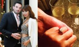 Siêu mẫu Hà Anh khoe khéo nhẫn cưới 