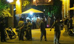 Trung úy CSGT bị đâm thủng bụng trước cửa quán karaoke