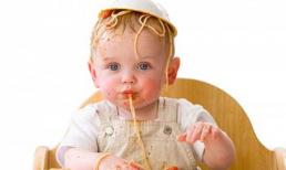 Những tác hại của việc cho trẻ ăn dặm sớm