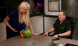 Hoảng hốt với màn bổ dưa hấu bằng vòng 1 'khủng'