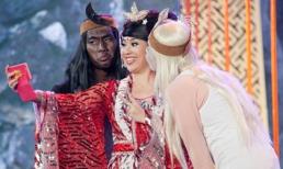 Diêm Vương xử án: Lê Khánh bắt trai đẹp ăn mặc mát mẻ chụp ảnh 'tự sướng'