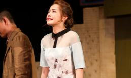 Chi Pu khóc hết nước mắt trên sân khấu