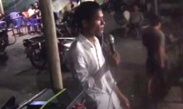 Chàng trai hát rong hát hay như ca sĩ Tuấn Hưng