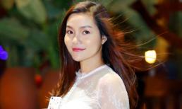 Ngọc Anh diện váy trắng, trẻ trung như thiếu nữ đôi mươi