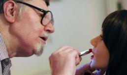 Ám ảnh những người đàn ông dành tình yêu cho búp bê