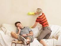 Có nên li dị người chồng lười nhác?