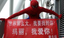 Cầu hôn đặc biệt bằng cách giả người nhện leo cao 450m