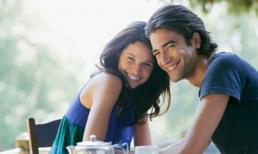 Những tuyệt chiêu 'tán tỉnh' nam giới của phụ nữ 