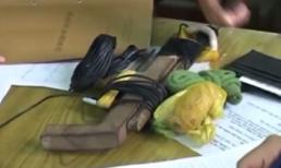 'Cẩu tặc' ngang nhiên mang vũ khí rợn người đi săn