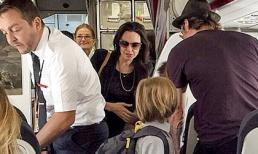 Gia đình Angelina Jolie gây chú ý khi sử dụng máy bay bình dân