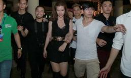 Đông Nhi xuất hiện giữa vòng vây khán giả thủ đô