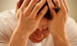 Bất lực trước người vợ tham việc