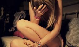 Mặc 'mát mẻ' tránh nóng ai ngờ bị yêu râu xanh làm 'chuyện ấy'