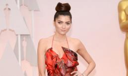 Váy của Quỳnh Paris được trưng bày ở buổi tiệc Hollywood