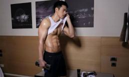 Hotboy bụng 6 múi bán tào phớ gây sốt giới trẻ khi tới Thái Lan