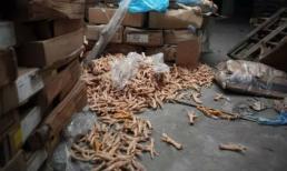 Đột nhập kho thịt thối đông lạnh khổng lồ nhiều năm tại Trung Quốc