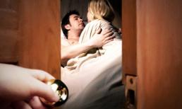 Vợ tranh thủ ngoại tình lúc cho con sang hàng xóm ăn bột