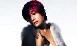 Tinna Tình khoe vòng 1 táo bạo với mốt thả rông 