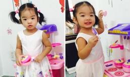 Con gái Xuân Lan 'học nấu ăn' cực yêu