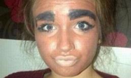 'Chết cười' với muôn kiểu lông mày có 1-0-2